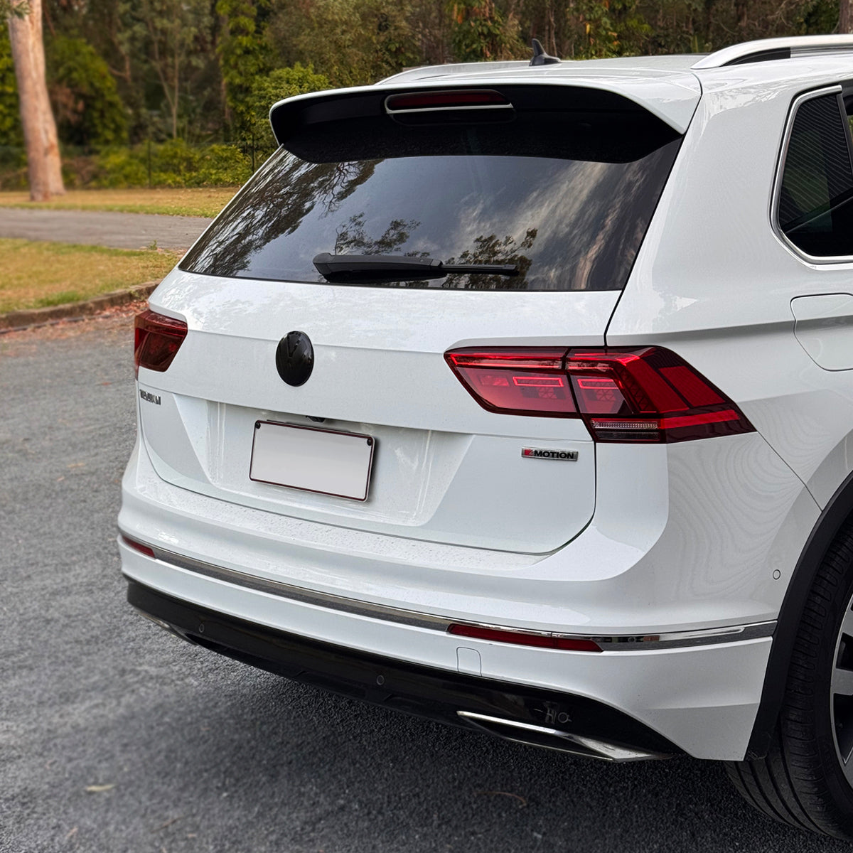 Black VW Emblem Cover Front/Rear for Tiguan with ACC