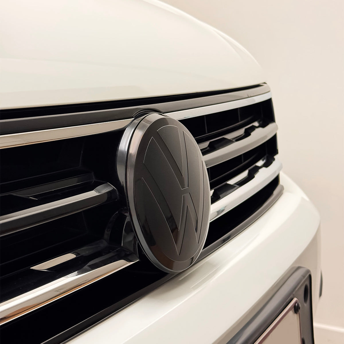 Black Emblem Cover Front/Rear for Tiguan with ACC