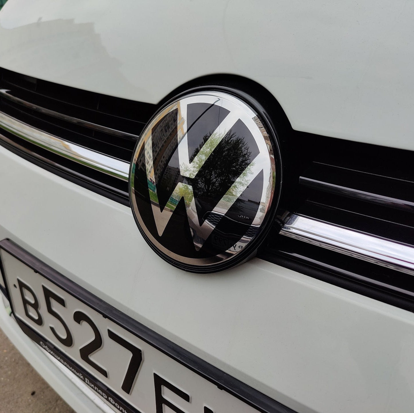 OEM VW Badge 2GM853601EDPJ fits Golf MK7.5 and Jetta
